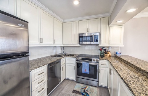 Wrightsville Beach House | OCEAN FRONT 3BR, GREAT LOCATION, STEPS TO THE BEACH, PERFECT FOR FAMILIES!