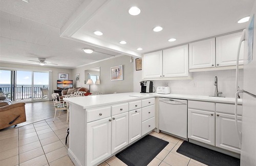 Ocean City Condo | Ocean Hideaway 209 2 BR 2 BA Ocean City, Maryland Boardwalk Oceanfront