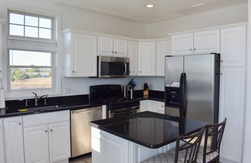 West Dennis House | Ocean & Marsh Views – Steps to Fiddler's Green Private Beach