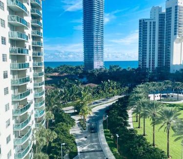 Sunny Isles Beach Apartment | Ocean Reserve Piso 7 STR-310