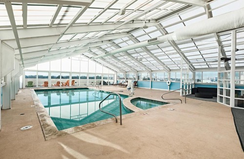 Northeast Virginia Beach Resort | Ocean Sands Resort, Oceanfront, Virginia Beach by Vacatia