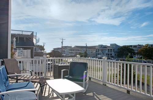 Dewey Beach House | Ocean Side 3 Bedroom - Steps to Beach - Screened in Porch & Deck!