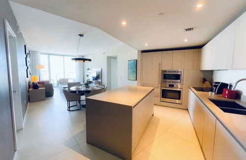 Hollywood South Central Beach Hotel | Ocean View Apt on the Beach 2 Bedroom 2 Bath.