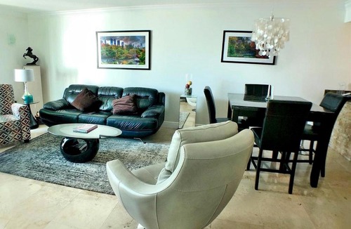 Hollywood Apartment | Ocean View Balcony Condo with Rooftop Pool