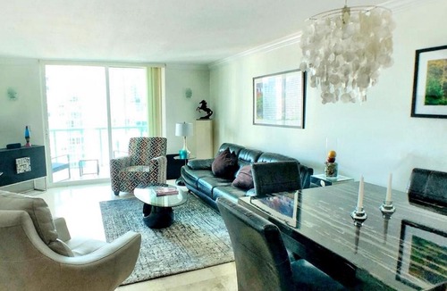 Hollywood Apartment | Ocean View Balcony Condo with Rooftop Pool