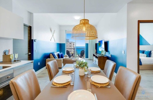Hollywood Apartment | Ocean View Balcony– Rooftop Pool & Hot Tub+ Gym