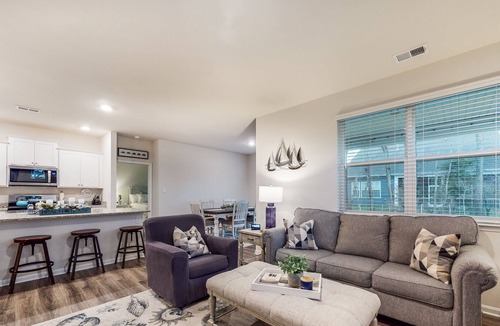 Ocean View House | Ocean View Beach Club with Fast WiFi, Shared Pool, Gym, & More - Close to Beach