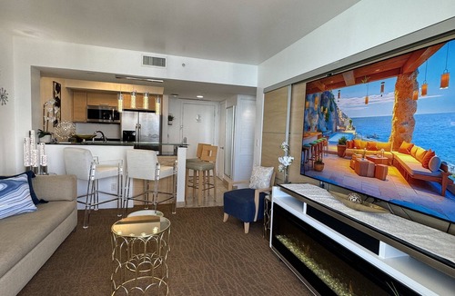 Sunny Isles Beach Resort | Ocean-view Condo Hotel Marenas Resort near Aventura Mall.