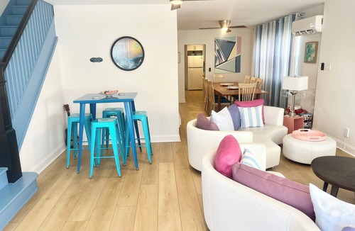 North Wildwood House | OCEAN VIEW HOUSE A BLOCK FROM THE BEACH AND BOARDS! WHOLE HOUSE RENTAL!
