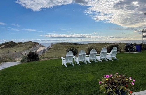Dennis Port Condo | Oceanfront 1-Bedroom Condo w/Balcony Views