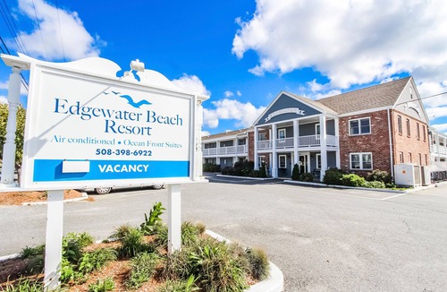 Dennis Port Condo | Oceanfront 1-Bedroom Condo w/Balcony Views