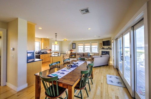 Sagamore Beach House | Oceanfront at Sagamore Beach