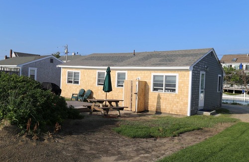 Sandwich Cottage | Oceanfront Beach Cottage Views of Cape Cod Bay and Canal