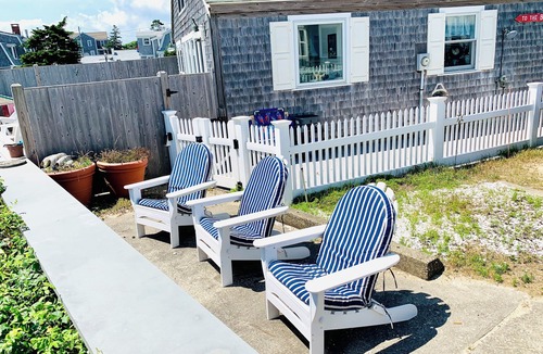Dennis Port Cottage | Oceanfront, charming, 3 bedroom cottage with your very own private beach!
