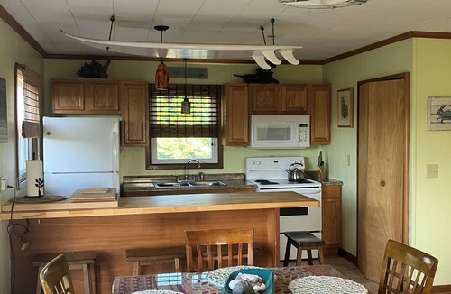 Wimble Shores House | Oceanfront Classic Cottage