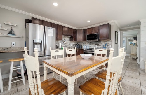 Midtown Ocean City Condo | Oceanfront condos with 3 night minimum rentals and linens included!