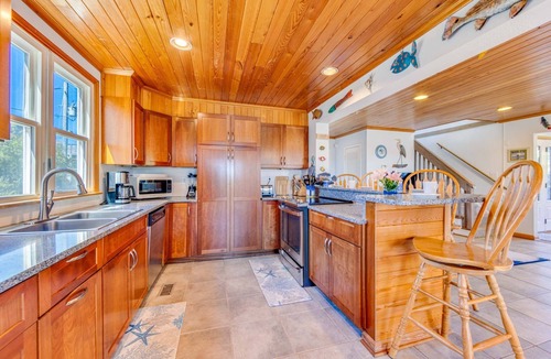 Avon House | Oceanfront Home with Private Beach Access, Wet Bar, Grill, and Smart TV