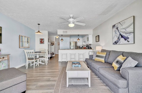 Wilmington Beach Condo | Oceanfront: King Bed, Private Beach, Big Pool