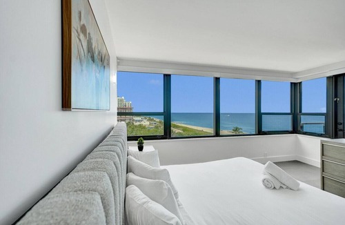 Mid Beach Apartment | Oceanfront Luxury 3BR/3BA Condo w/Resort Pools, Gym & Sauna 902