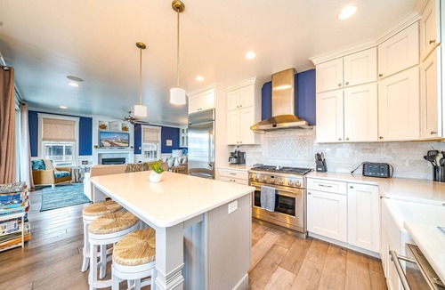 North End House | Oceanfront Luxury:5BR 4BA Home with Front Porch & Modern Comforts