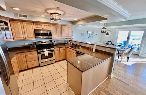 North Wildwood Condo | OCEANFRONT PENTHOUSE 4 Bedroom 3 Bath The Pointe at Moore's Inlet