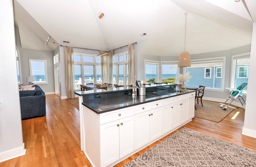 Pine Island House | OCEANFRONT, Poolside Bar, Private Pool, Ocean Views, PI49, Thin Blue Line, fka Treasure Island