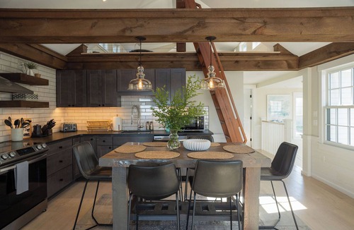 Rockport Apartment | Oceanfront Rockport Getaway with Loft & Views