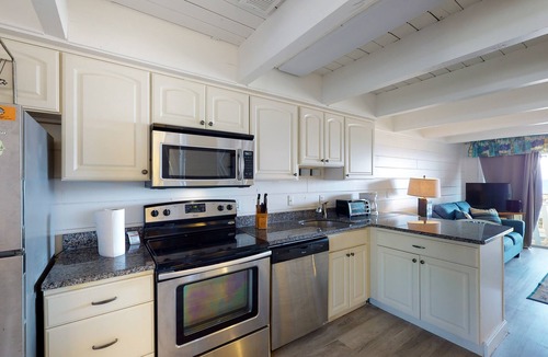 Midtown Ocean City House | Oceanfront Townhouse w/Private Balcony, Great Views, Washer/Dryer, Central AC