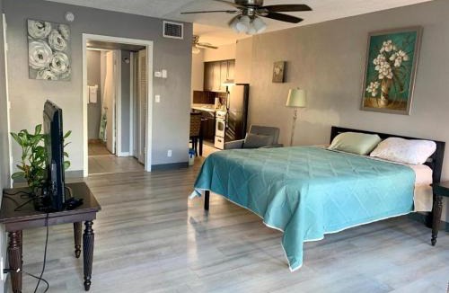 Deerfield Beach Apartment | Oceans Beach Resort 735