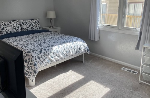 East Ocean View Condo | Oceanside 3 story condo w/ private beach access 2BD/1 Full, 2 1/2 BA