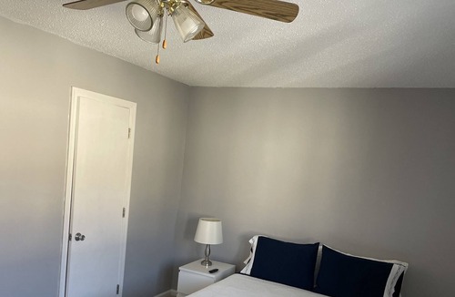 East Ocean View Condo | Oceanside 3 story condo w/ private beach access 2BD/1 Full, 2 1/2 BA
