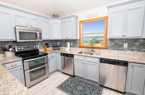 Ocean Hill House | Oceanside, 7 BRs, Priv Pool, H Tub, Community Amenities, VOH3, Safe Harbor