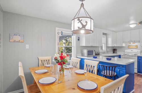 Salvo House | Oceanside Home w/Screened Porch, Grill, Nearby Beach Access. Flippin' Sweet!