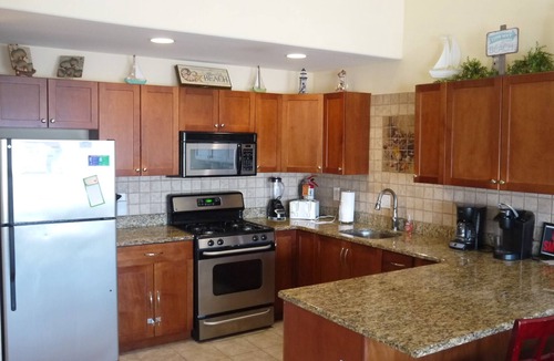 Wildwood Condo | OceanView, 1 Blk to Boardwalk 4 Sleeping Areas, 3 Full Bath