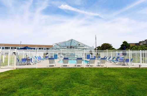 Dennis Port Condo | Oceanview Condo w/Fireplace & Patio