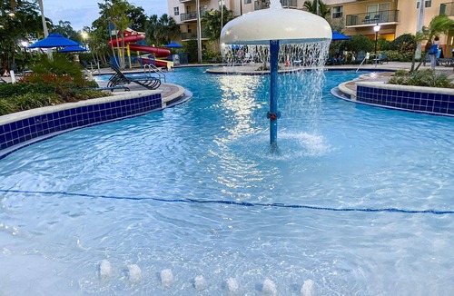 Survey Creek Resort | OFFICIAL LISTING | Wyndham - Palm Aire Resort Studio w/Balcony, Pools & Golf!