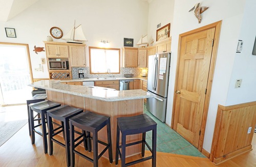 Ocean Hill House | OH1200- 5 BRs with 2 Masters, Private Pool, Hot Tub, Foosball and Volleyball!