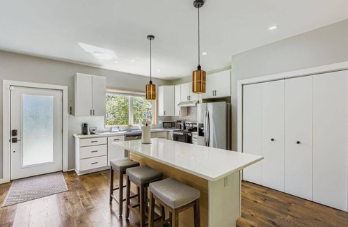 Durham House | On Cloud Durham + 2BR w/Rooftop Deck