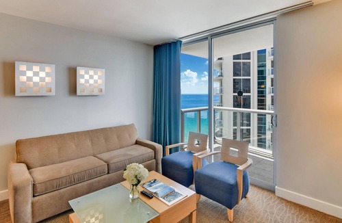Sunny Isles Beach Resort | On the Ocean - Marenas Ocean View Apartment
