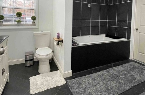 Croom Apartment | One Bedroom Basement Apartment