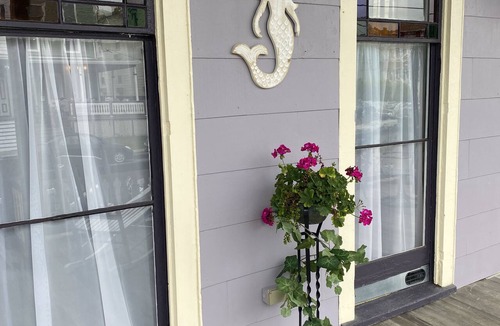 Cape May Apartment | One Bedroom flat 1 block from Beach & 3 blocks from Washington Square