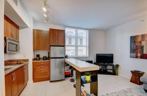 Boynton Beach House | One bedroom in amazing condoBeach pass included!