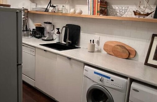 Hialeah Apartment | One bedroom in Kits with hot tub and city viewsnn