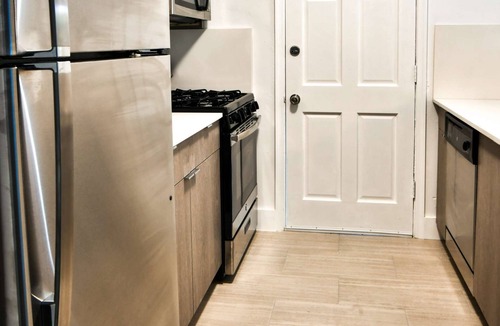 The Roads Condo | ✨One Bedroom plus Free Parking