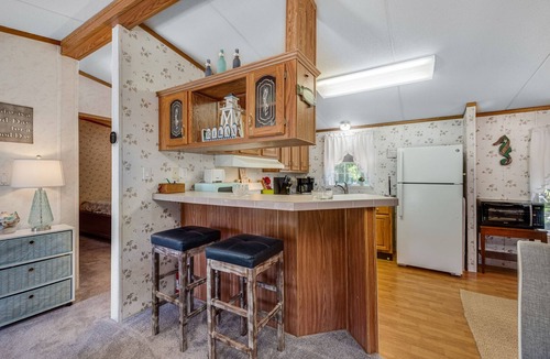 Deep Hole House | One Peace Cottage by Seaside Vacations & Sales