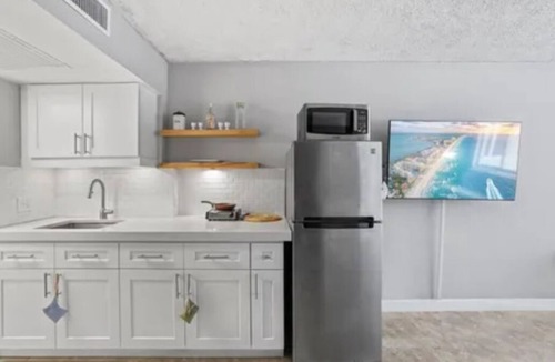 Sunny Isles Beach Hotel | One Step to The Beach