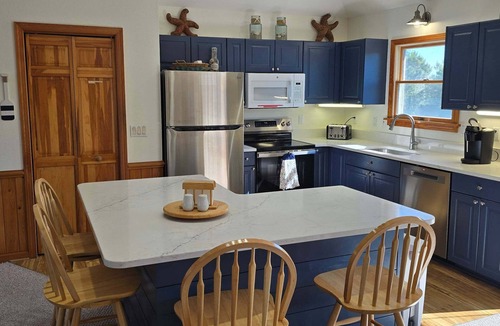 Whalehead Beach House | Only 800 feet to the beautiful beaches! Private 16x32 pool. Hot Tub. Pets ok. Pool Table