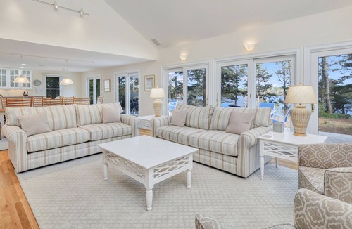 Brewster House | Open Year Round- Perfect for Every Occasion or Weekend Retreat!