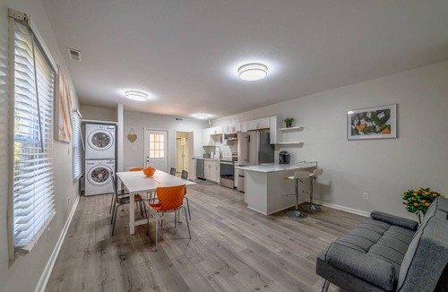 Cape Charles House | Orange Crush Townhome II, Beach & Pet-Friendly