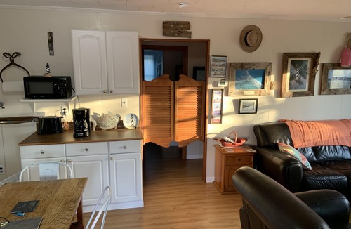 Salvo Cottage | Original Hatteras Beach Box! Family-owned & loved; flexible check-in/out days!